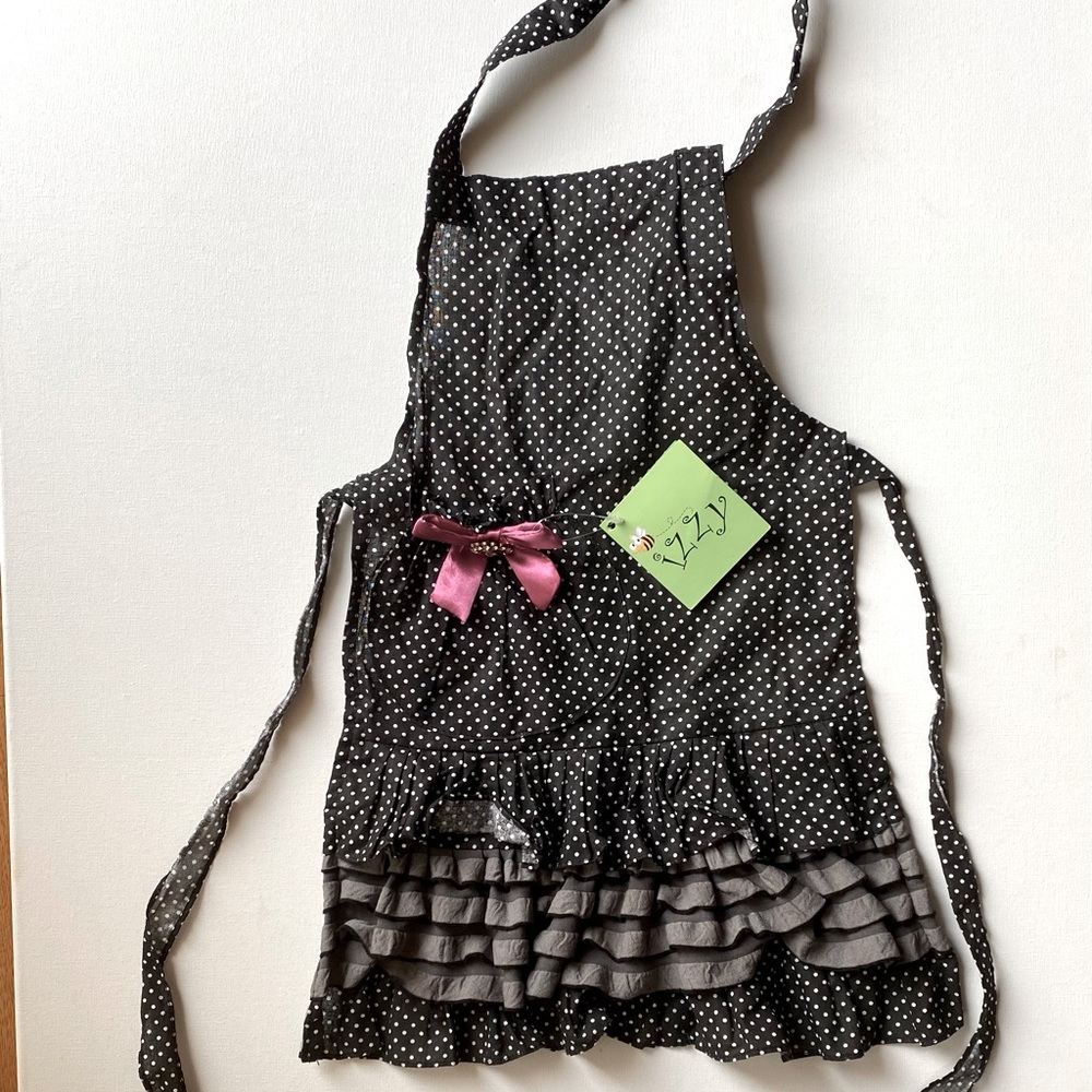 Girls ruffle apron with ruffles
